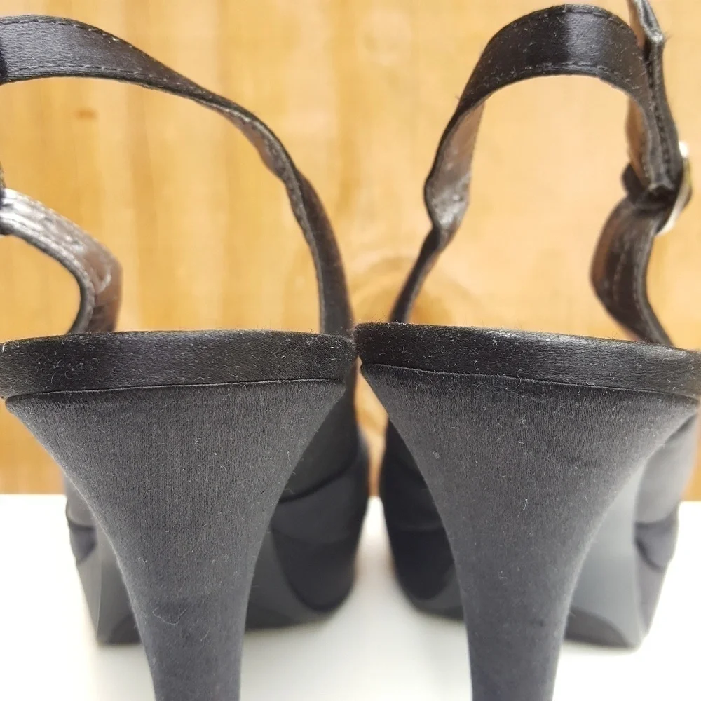 NINE WEST SATIN HEELS